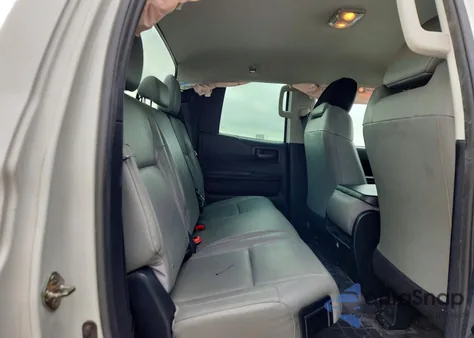 2014 Toyota Tundra Sr z USA, uszkodzony, nr VIN 5TFRM5F16EX072084